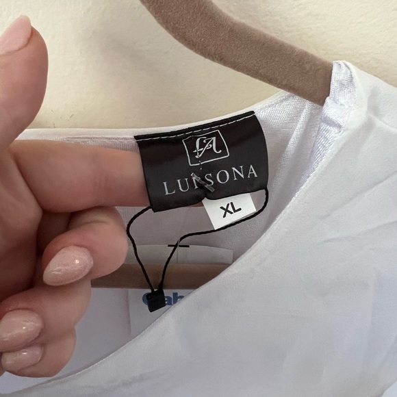 Women’s White, Pink, and Black Color Block Swing Shift Dress with 3/4 Sleeves - Picture 2 of 3